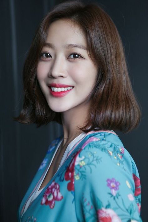 《难哄》全集免费观看